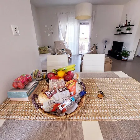 וילה Serenity House- Beachfront With Pool גנאדי