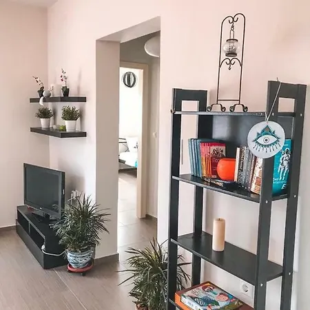 Serenity House- Beachfront With Pool גנאדי