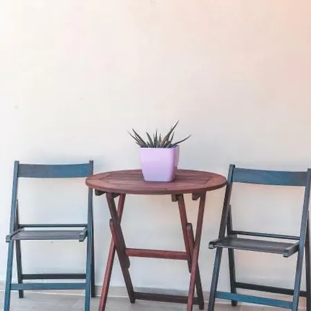 Serenity House- Beachfront With Pool וילה *