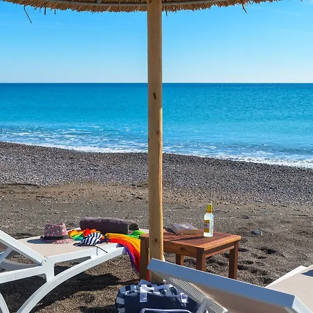 Serenity House- Beachfront With Pool *