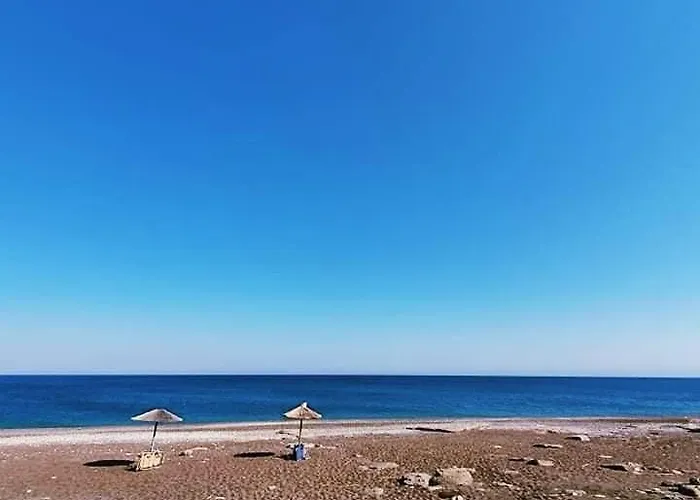 Serenity House- Beachfront With Pool فيلة *