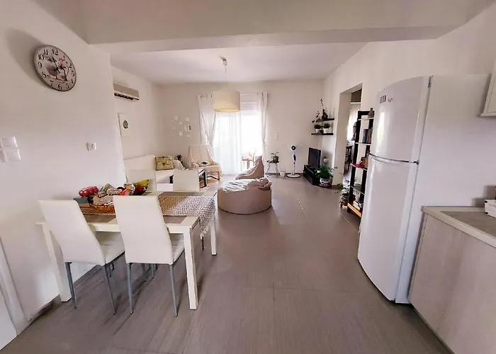 Serenity House- Beachfront With Pool *