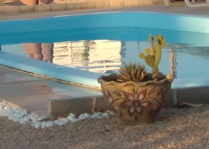 Serenity House- Beachfront With Pool فيلة