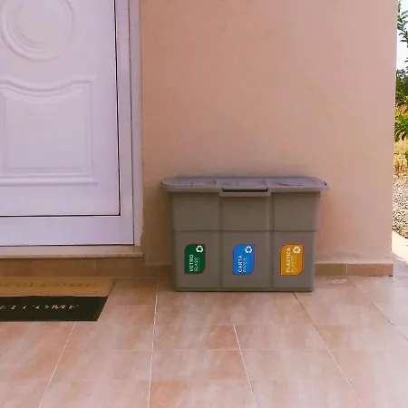 Serenity House- Beachfront With Pool Willa *