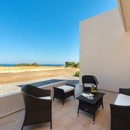 Villa Serenity House- Beachfront With Pool Gennadi