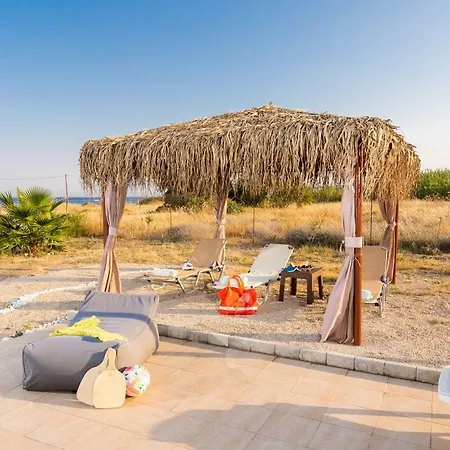 Villa Serenity House- Beachfront With Pool *