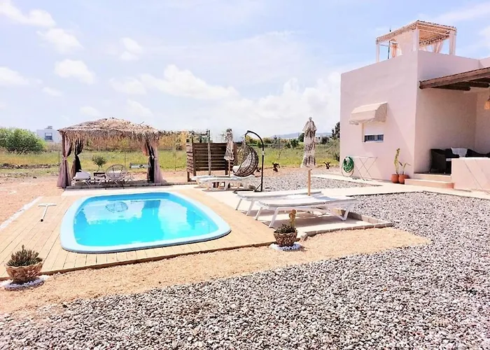 Villa Serenity House- Beachfront With Pool Gennadi