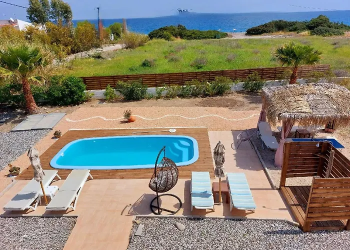 Serenity House- Beachfront With Pool Villa