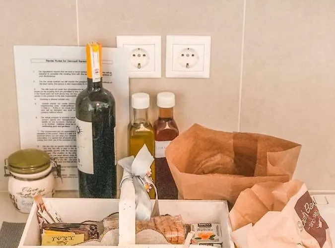 Serenity House- Beachfront With Pool Vilă