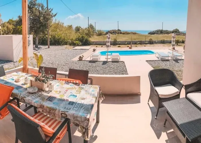 Serenity House- Beachfront With Pool Gennadi