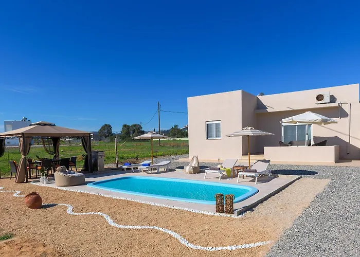 Serenity House- Beachfront With Pool *