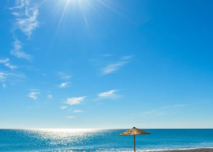Serenity House- Beachfront With Pool