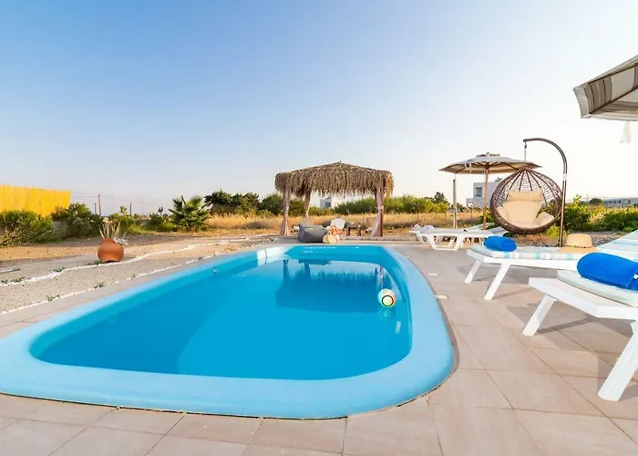 Serenity House- Beachfront With Pool * Gennadi