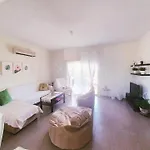Serenity House- Beachfront With Pool * 겐나디