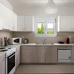 Serenity House- Beachfront With Pool 빌라 겐나디
