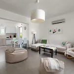 빌라 Serenity House- Beachfront With Pool 겐나디