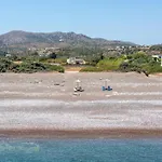 Serenity House- Beachfront With Pool * 겐나디