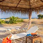 Serenity House- Beachfront With Pool