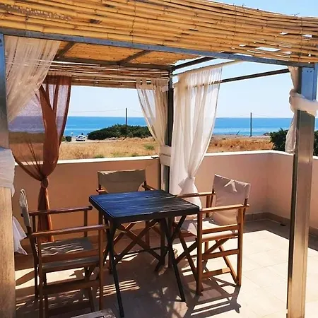 Serenity House- Beachfront With Pool Vila